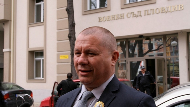Обвиниха генерал Шивиков за присвояване на дрехи, грозят го 10 години затвор
